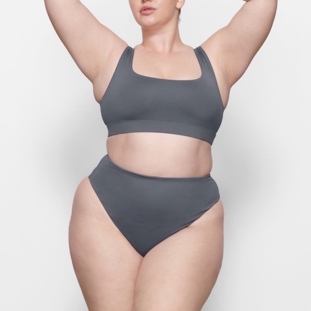 NWT SKIMS recycled swim tank bikini top in gunmetal